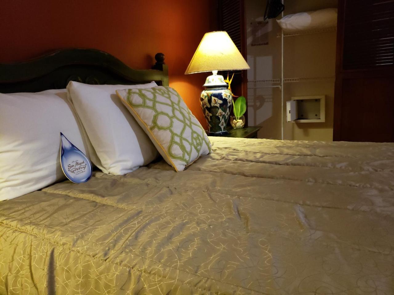 Hacienda San Miguel Hotel & Suites Косумель Экстерьер фото